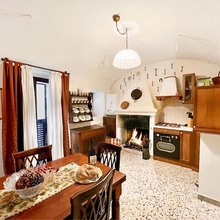 Apartmán I Due Gradoni Stone House Pacentro Exteriér fotografie